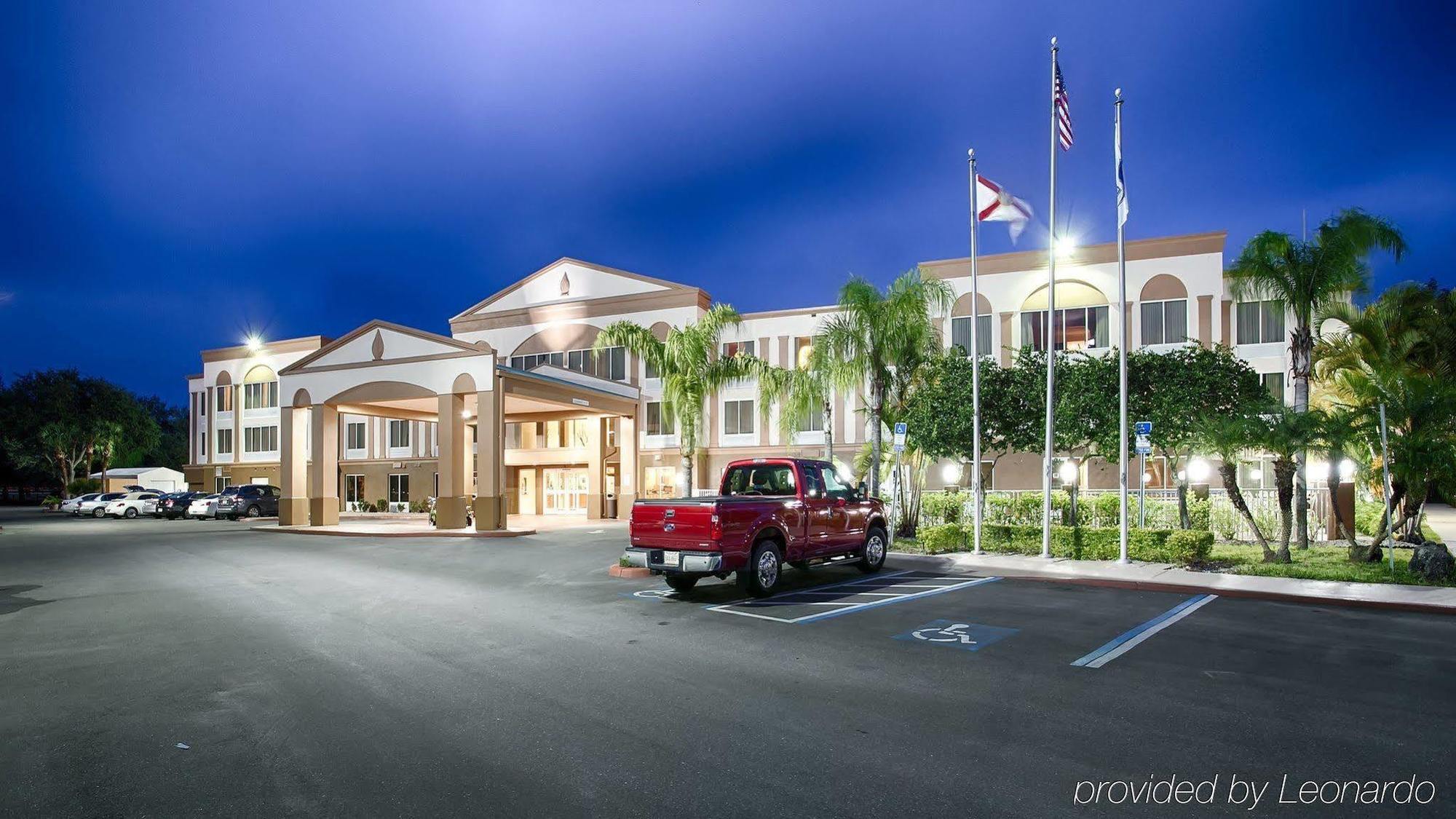 Western Ambassador Hotel Venice Gardens